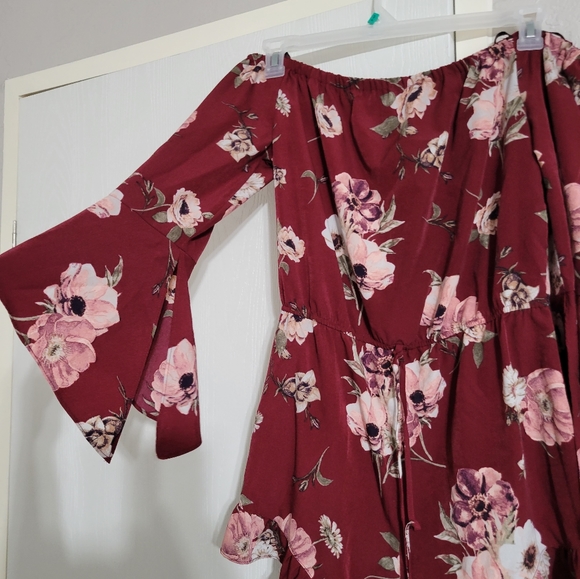 Women foral romper - Picture 3 of 3